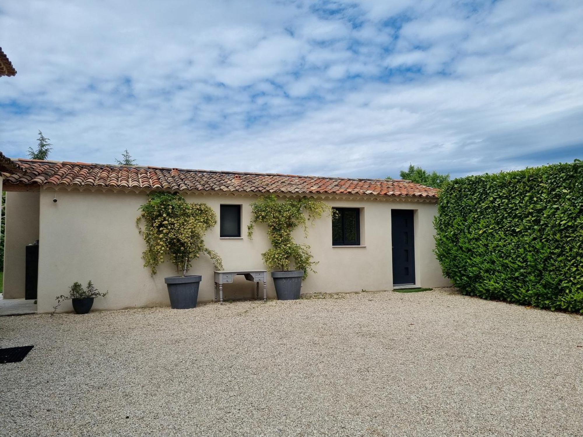 Petit Nid Douillet En Luberon Avec Spa Ansouis Exterior photo